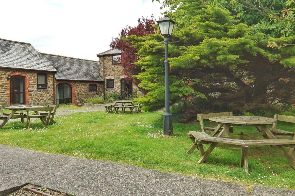 Charming 2 Bedroom Coastal Cottage Nr Bude Exterior photo